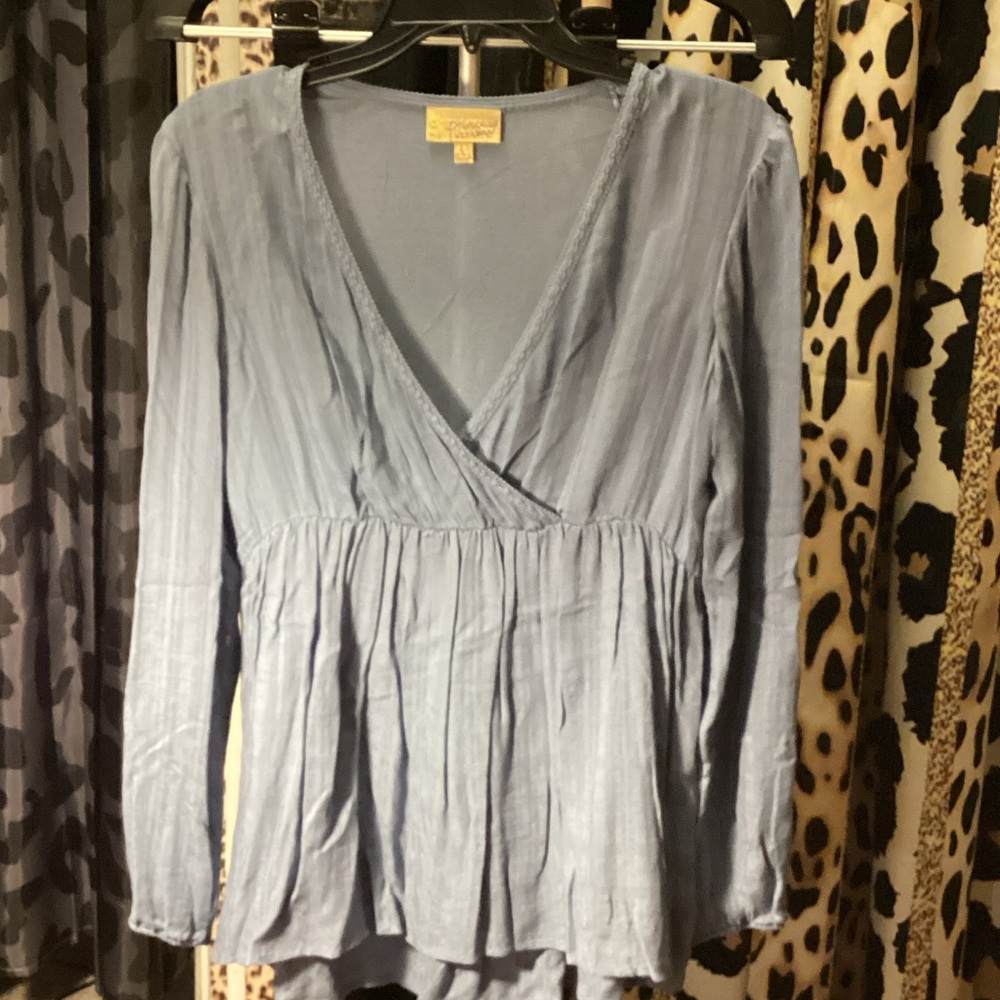 “Princess” Vera Wang Light Blue Blouse - NWOT! Tunic?